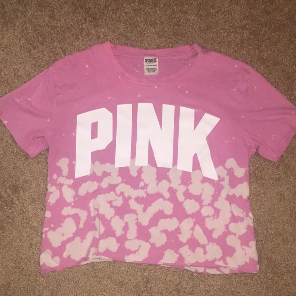 Pink tee-shirt